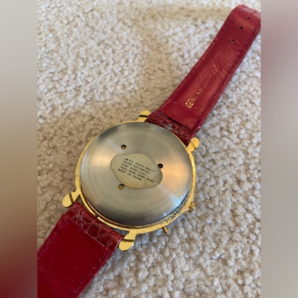 Women’s Red Leather Christmas Santa Claus Watch - Picture 3 of 3